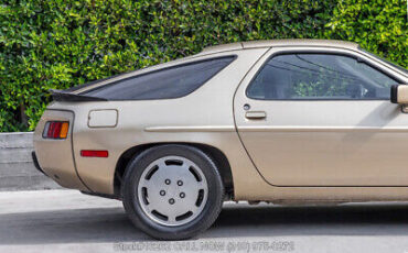 Porsche-928-1983-Gold-Other-Color-0-10