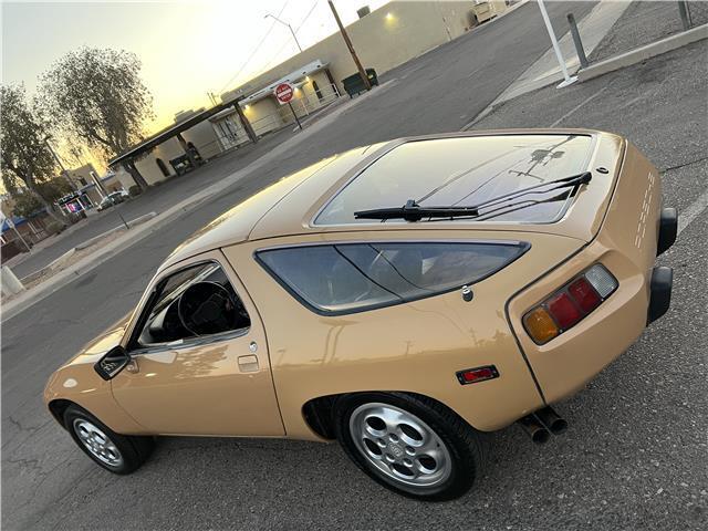 Porsche-928-Coupe-1978-Tan-pasha-148060-5