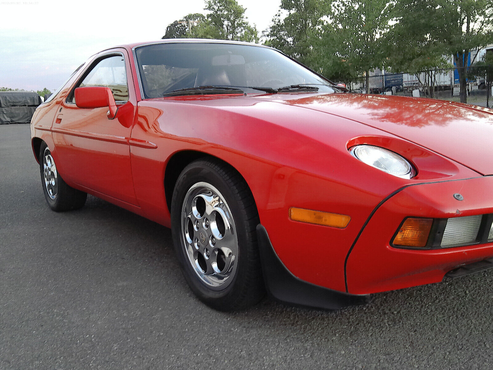 Porsche-928-Coupe-1982-Red-Black-168759-22