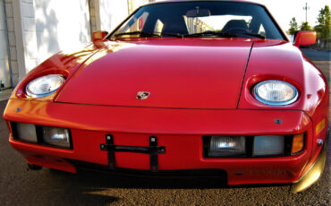 Porsche-928-Coupe-1982-Red-Black-168759-8