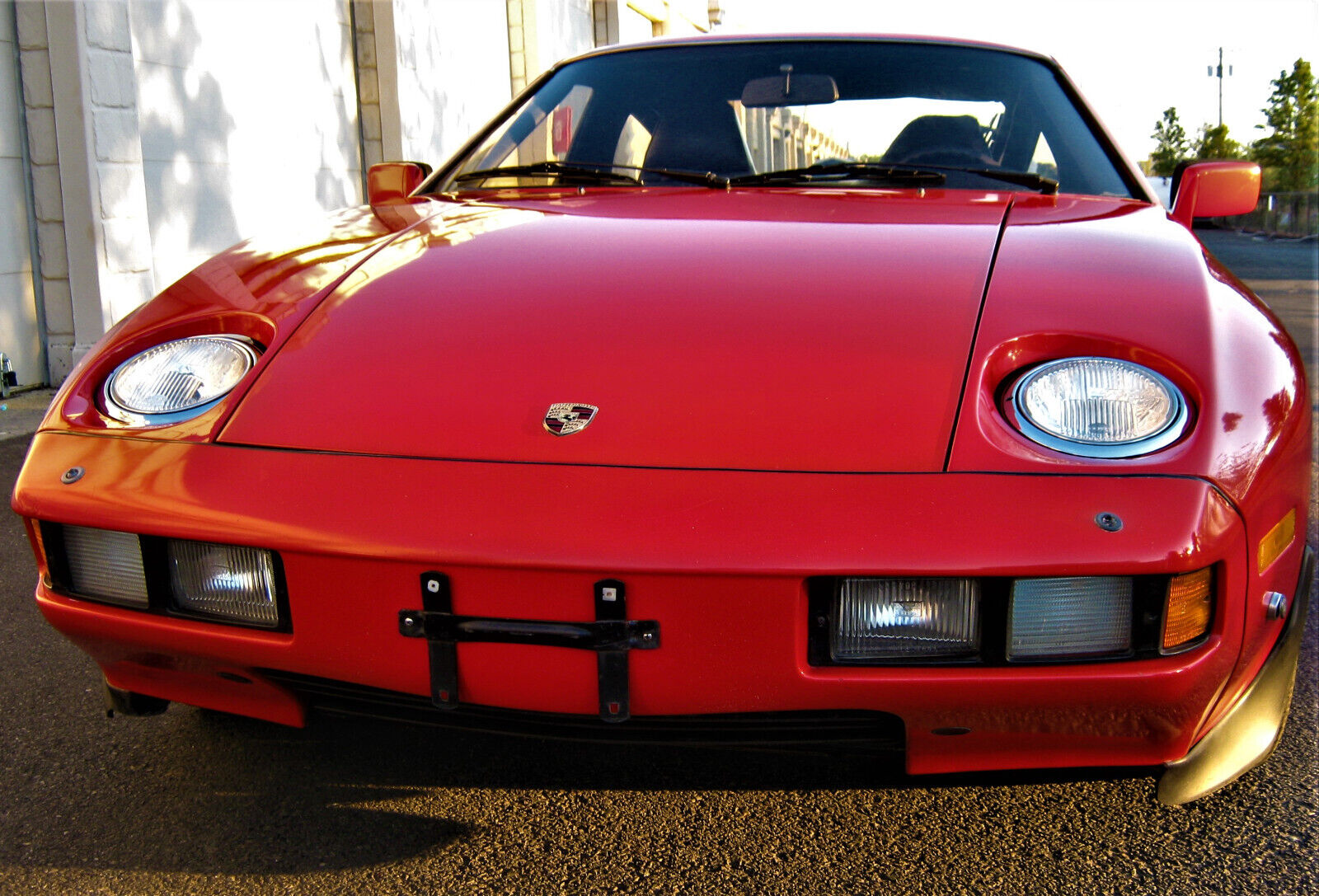 Porsche-928-Coupe-1982-Red-Black-168759-8