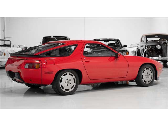 Porsche-928-Coupe-1983-Red-Beige-58221-4