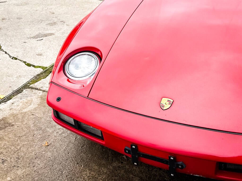 Porsche-928-Coupe-1986-Red-Black-146771-14