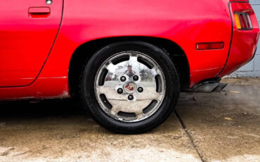 Porsche-928-Coupe-1986-Red-Black-146771-5