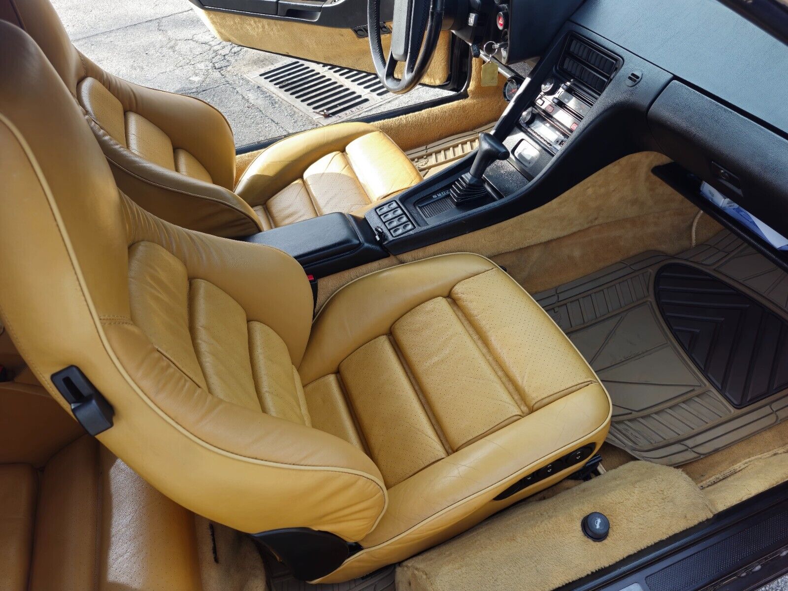 Porsche-928-Coupe-1988-Black-Tan-123366-15