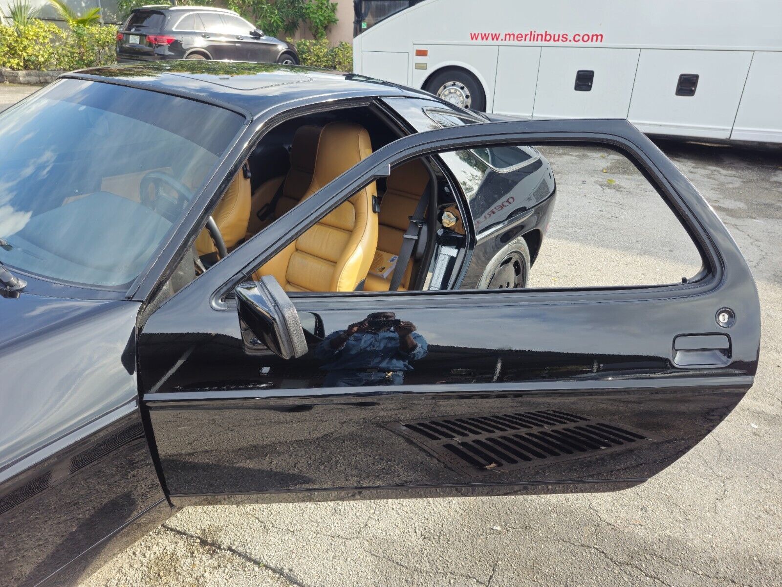 Porsche-928-Coupe-1988-Black-Tan-123366-28