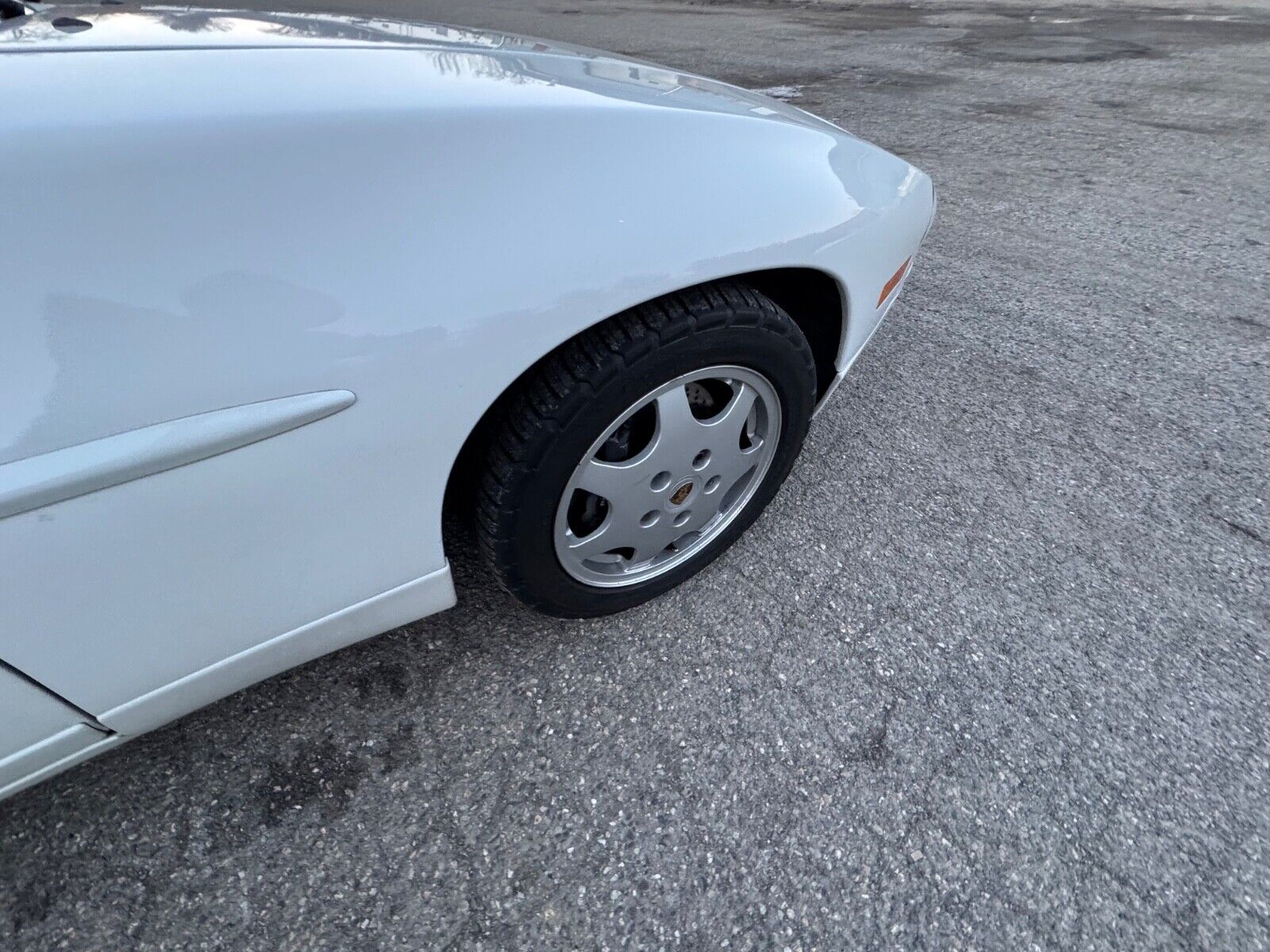 Porsche-928-Coupe-1991-White-Black-137760-11