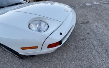 Porsche-928-Coupe-1991-White-Black-137760-12