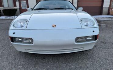 Porsche-928-Coupe-1991-White-Black-137760-2