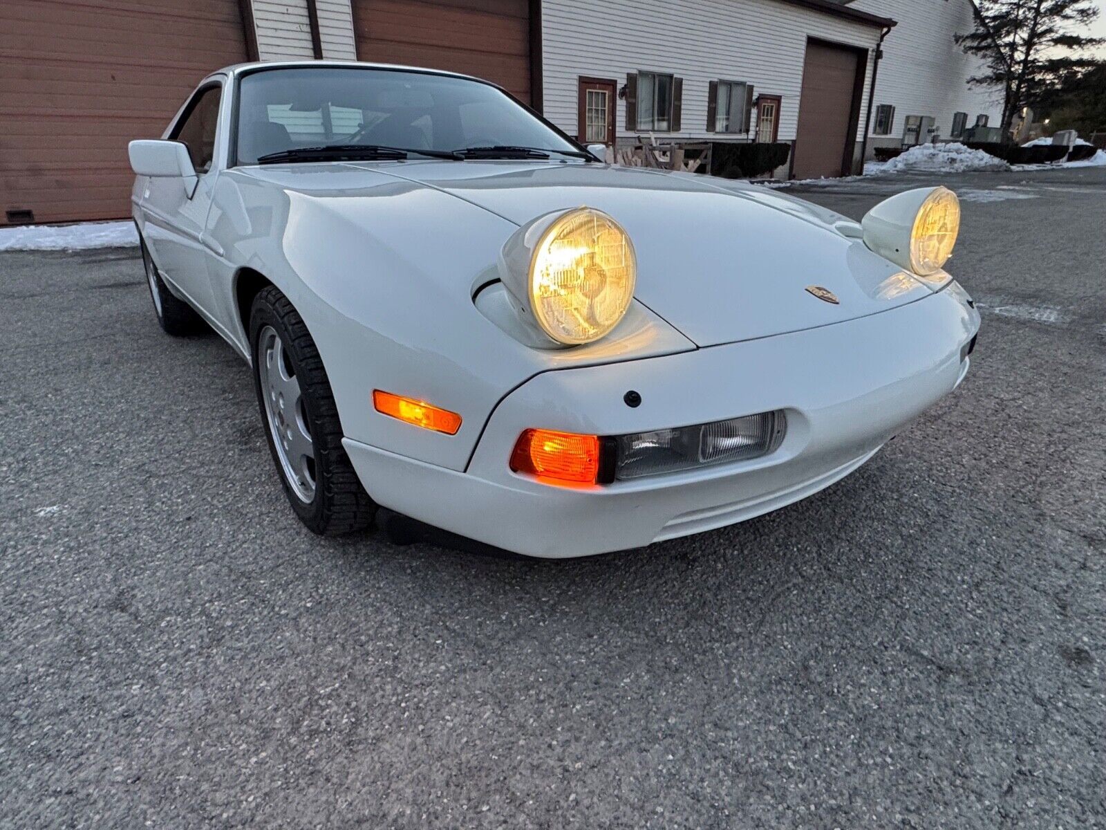 Porsche-928-Coupe-1991-White-Black-137760-29