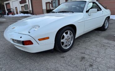 Porsche-928-Coupe-1991-White-Black-137760-3