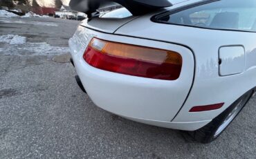 Porsche-928-Coupe-1991-White-Black-137760-8