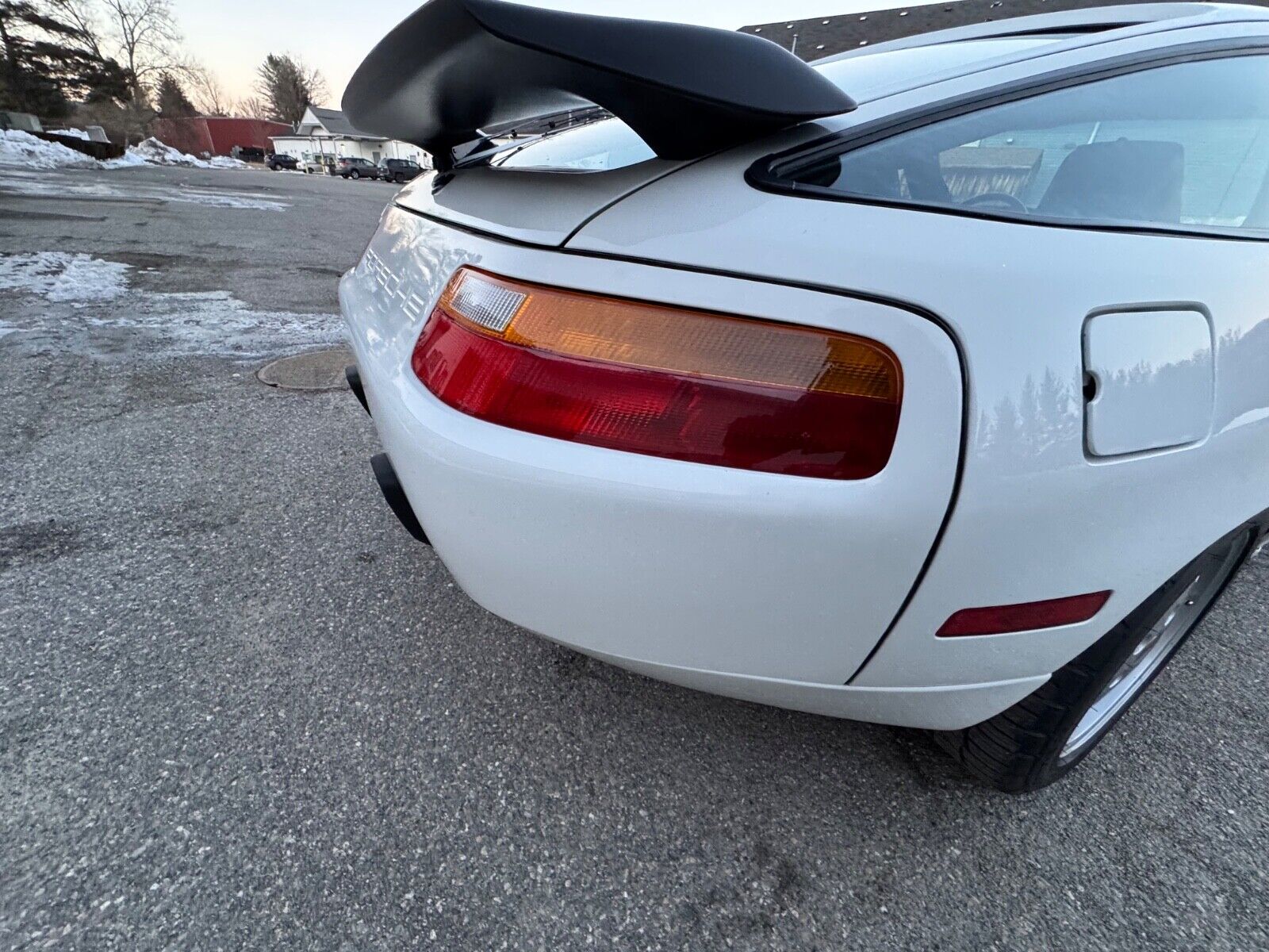 Porsche-928-Coupe-1991-White-Black-137760-8