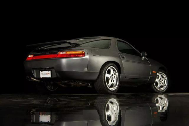 Porsche-928-Coupe-1993-Gray-Black-38558-6