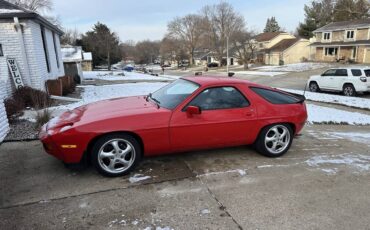 Porsche-928s-1984-red-165762-1