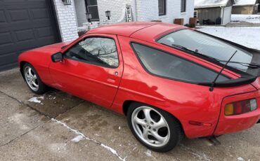 Porsche-928s-1984-red-165762-4