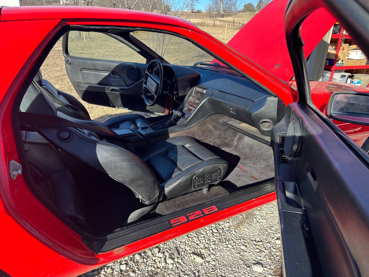 Porsche-928s-1984-red-165762-5