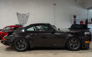 Porsche-930-Coupe-1977-Gray-Black-111045-13