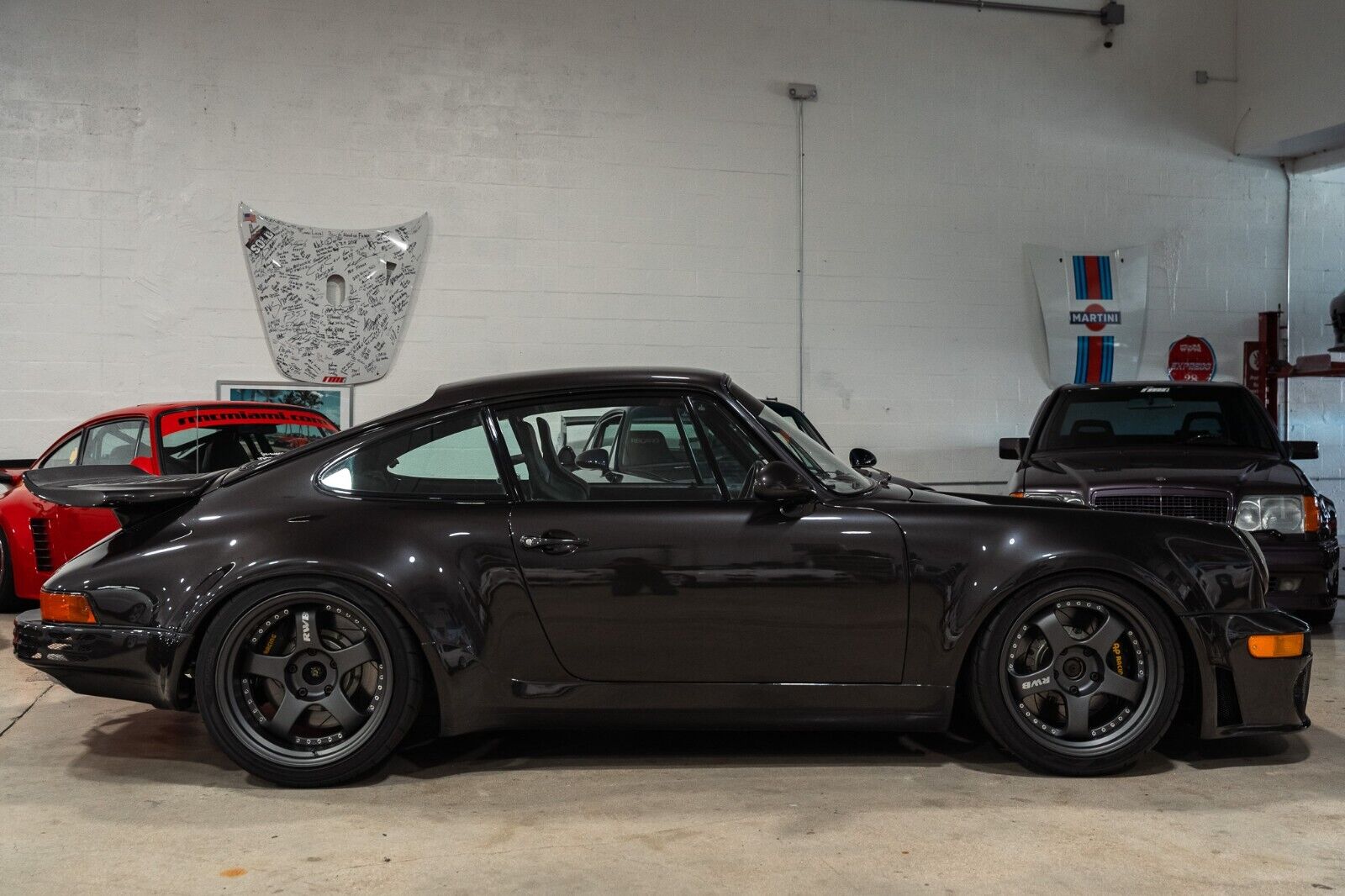 Porsche-930-Coupe-1977-Gray-Black-111045-13