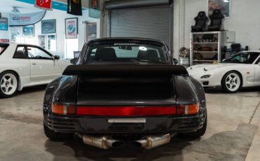 Porsche-930-Coupe-1977-Gray-Black-111045-7