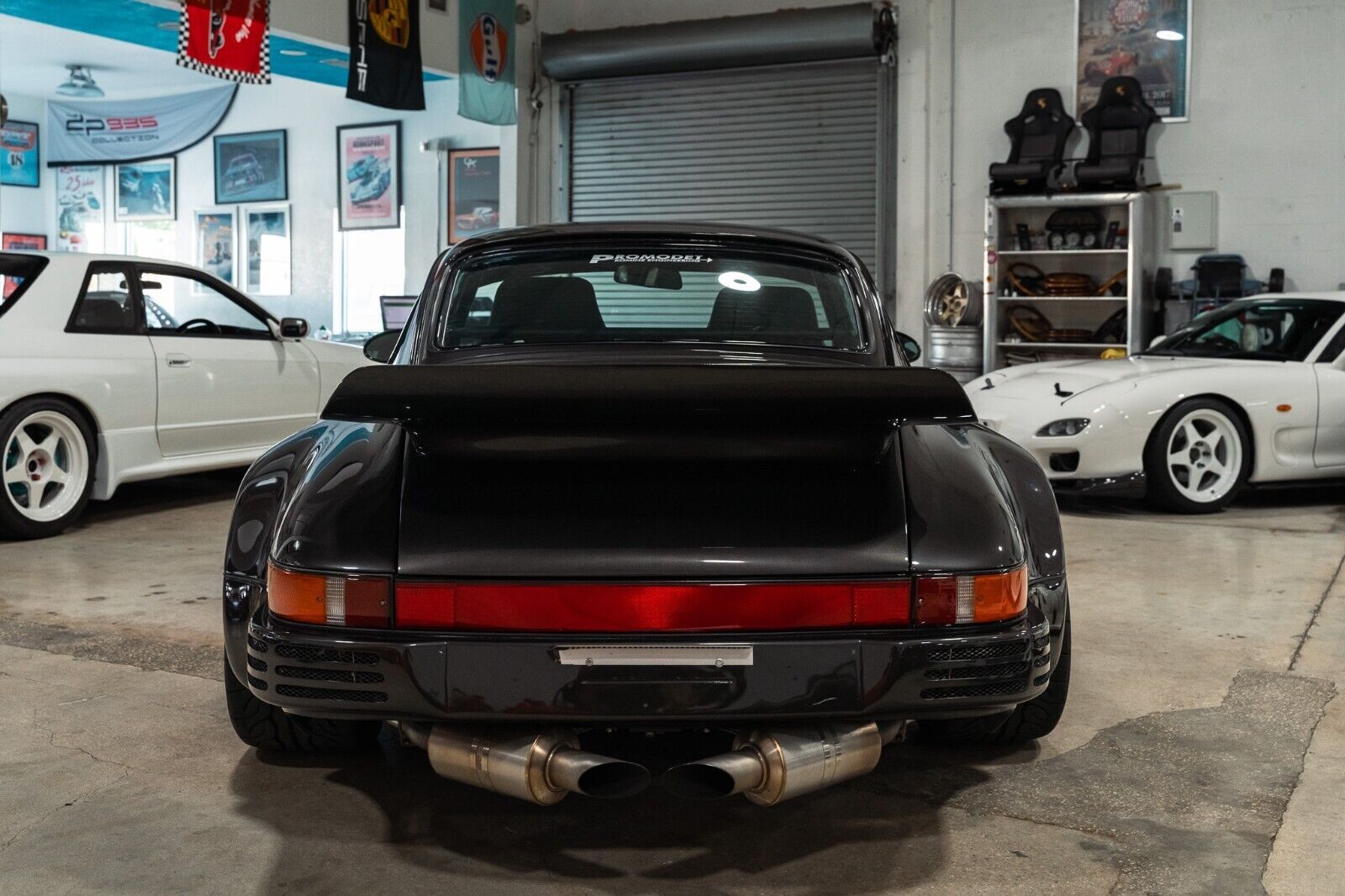 Porsche-930-Coupe-1977-Gray-Black-111045-7