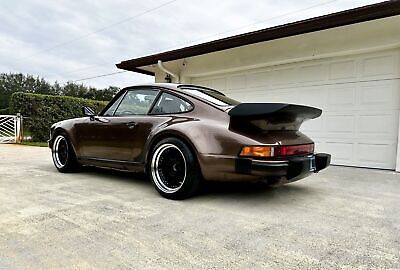 Porsche-930-Coupe-1978-Brown-58603-15