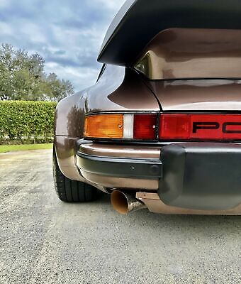 Porsche-930-Coupe-1978-Brown-58603-5