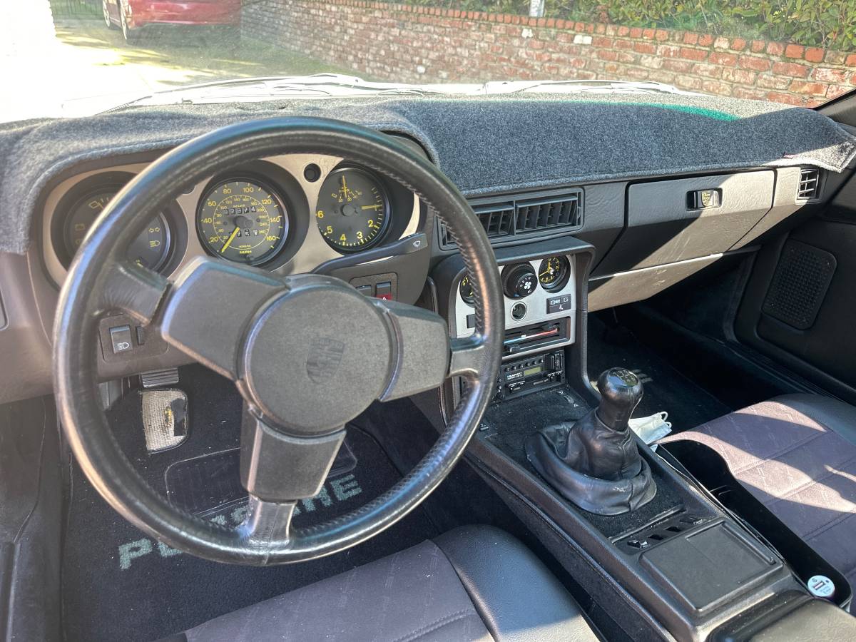 Porsche-944-1985-grey-149669-5