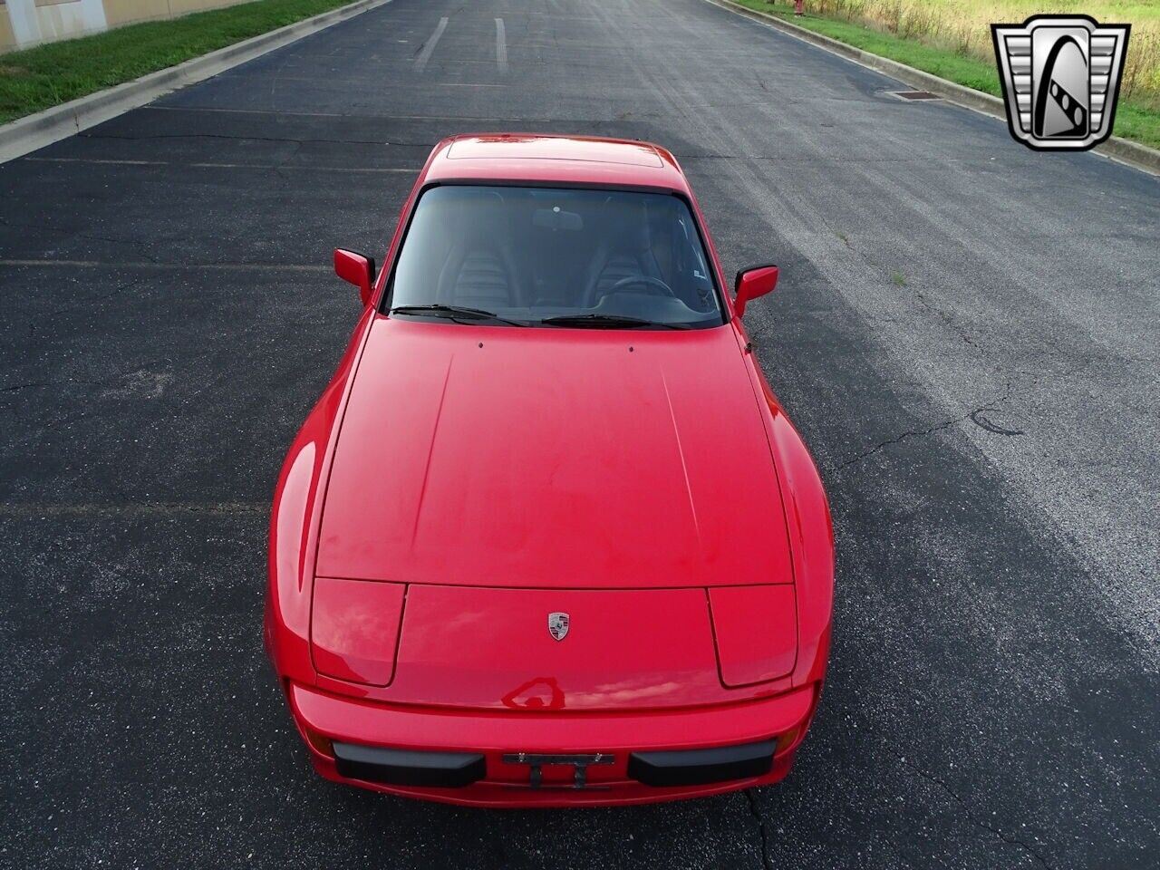 Porsche-944-Coupe-1983-Red-Black-94921-10