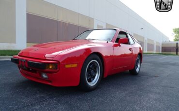 Porsche-944-Coupe-1983-Red-Black-94921-2