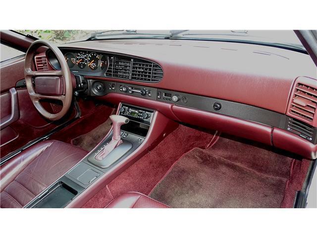 Porsche-944-Coupe-1986-White-Burgundy-72420-15