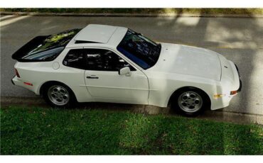 Porsche-944-Coupe-1986-White-Burgundy-72420-8