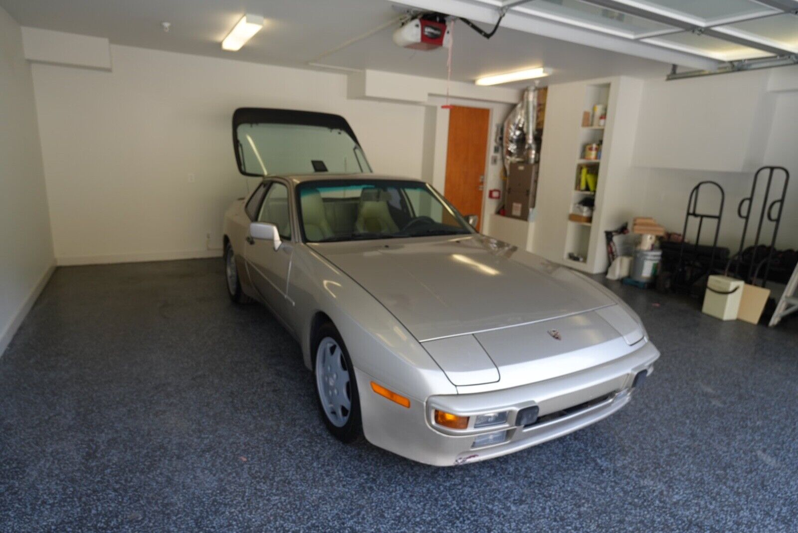 Porsche-944-Coupe-1989-Beige-Tan-99615-1