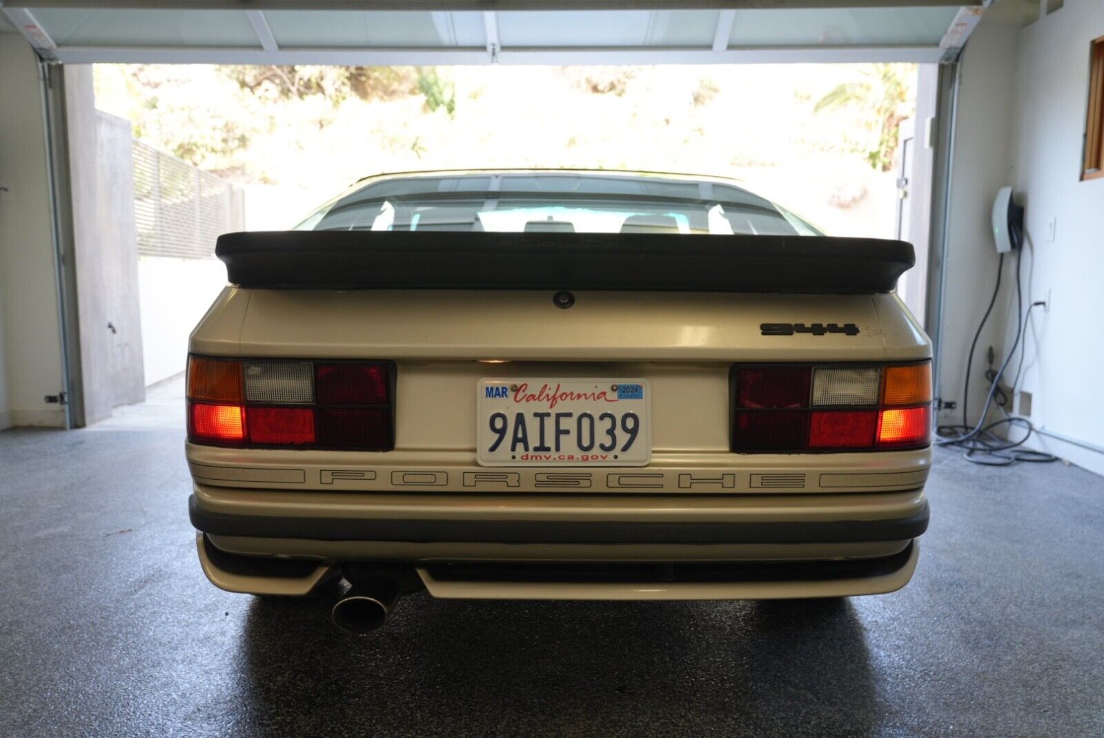 Porsche-944-Coupe-1989-Beige-Tan-99615-6