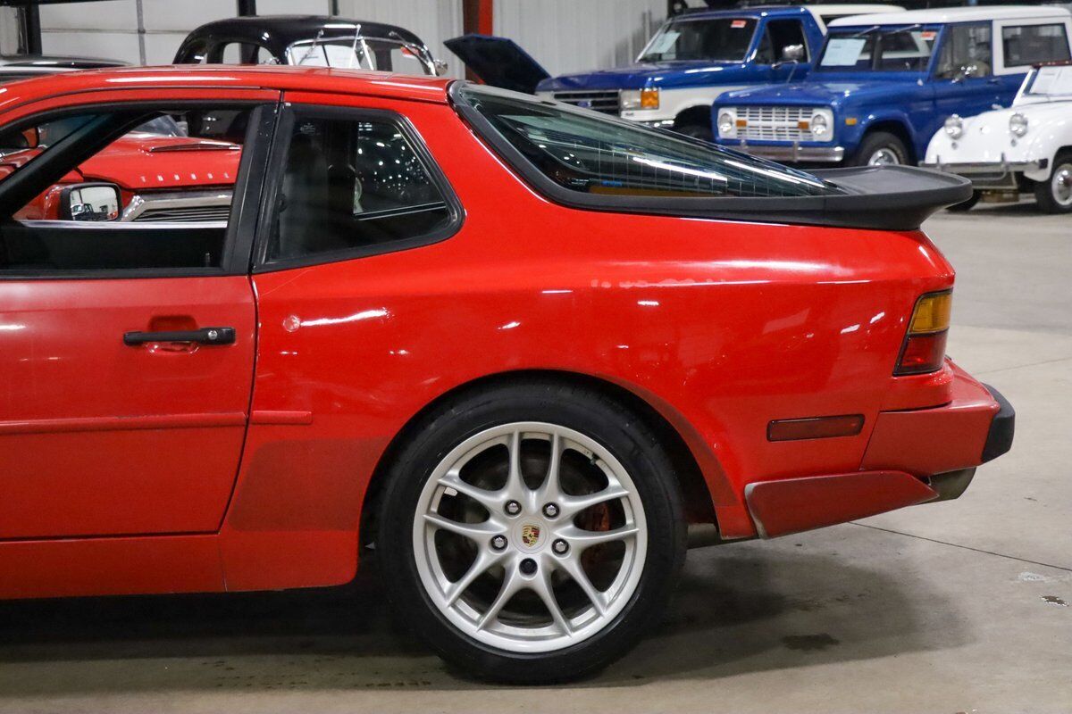 Porsche-944-Coupe-1989-Red-Black-195831-4