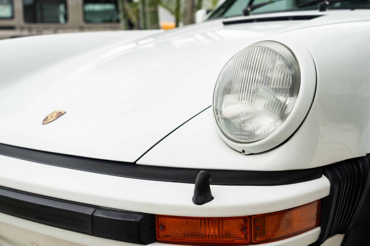 Porsche-Turbo-Coupe-1978-White-Brown-9363-12