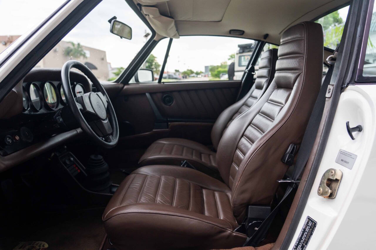 Porsche-Turbo-Coupe-1978-White-Brown-9363-2