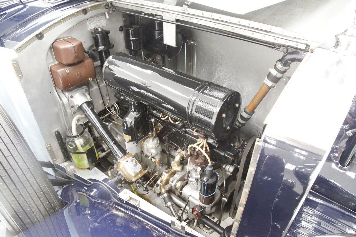 Rolls-Royce-2025-Limousine-1935-Blue-Black-3722-10