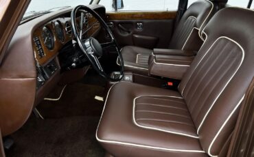 Rolls-Royce-Bentley-T2-1980-2-tone-Nutmeg-over-Walnut-Chocolate-Connolly-hides-59868-20