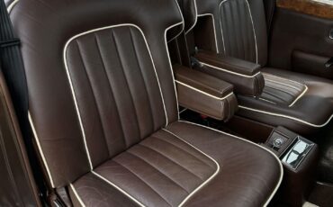 Rolls-Royce-Bentley-T2-1980-2-tone-Nutmeg-over-Walnut-Chocolate-Connolly-hides-59868-27