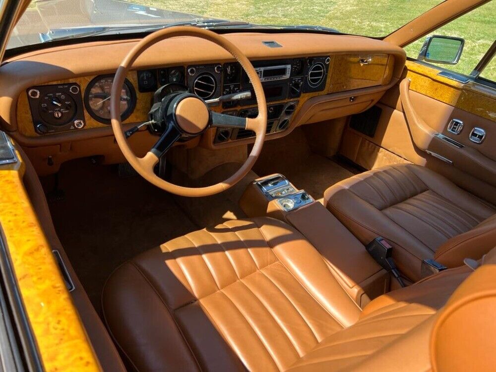 Rolls-Royce-Camargue-1980-Gold-Tan-0-3