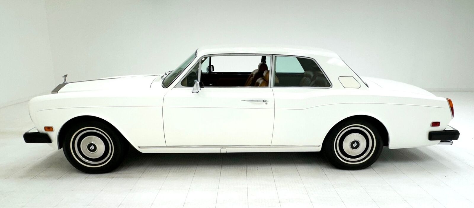 Rolls-Royce-Corniche-1979-White-Biscuit-120701-1