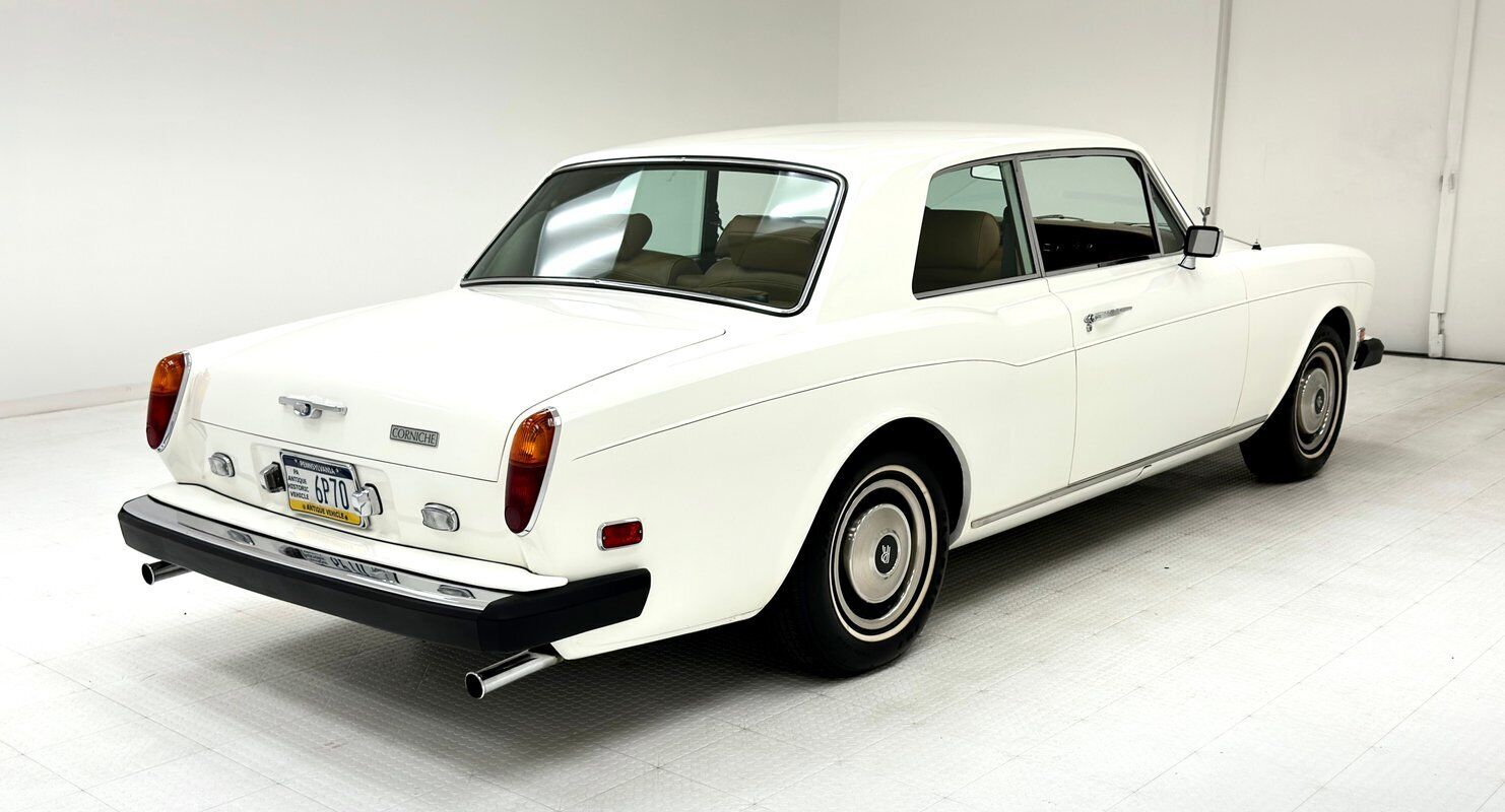 Rolls-Royce-Corniche-1979-White-Biscuit-120701-4