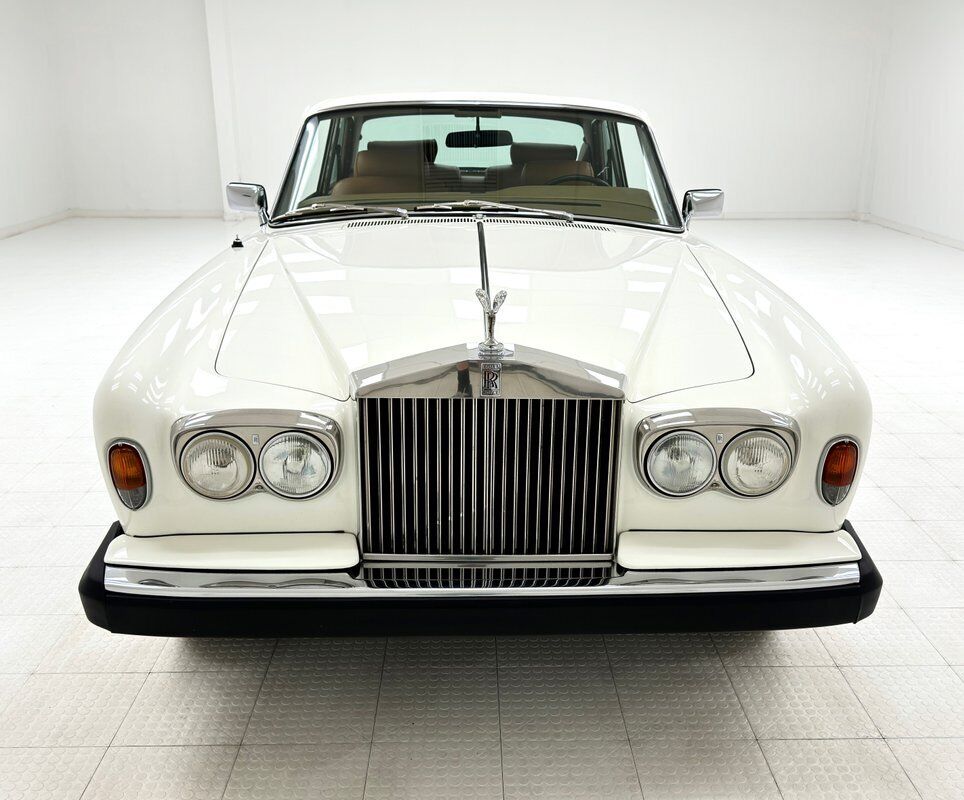 Rolls-Royce-Corniche-1979-White-Biscuit-120701-7