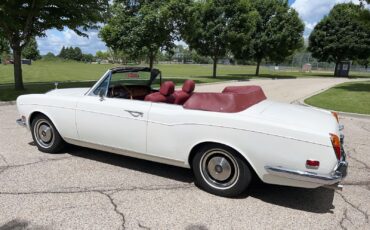 Rolls-Royce-Corniche-Cabriolet-1971-Ivory-Red-38785-12