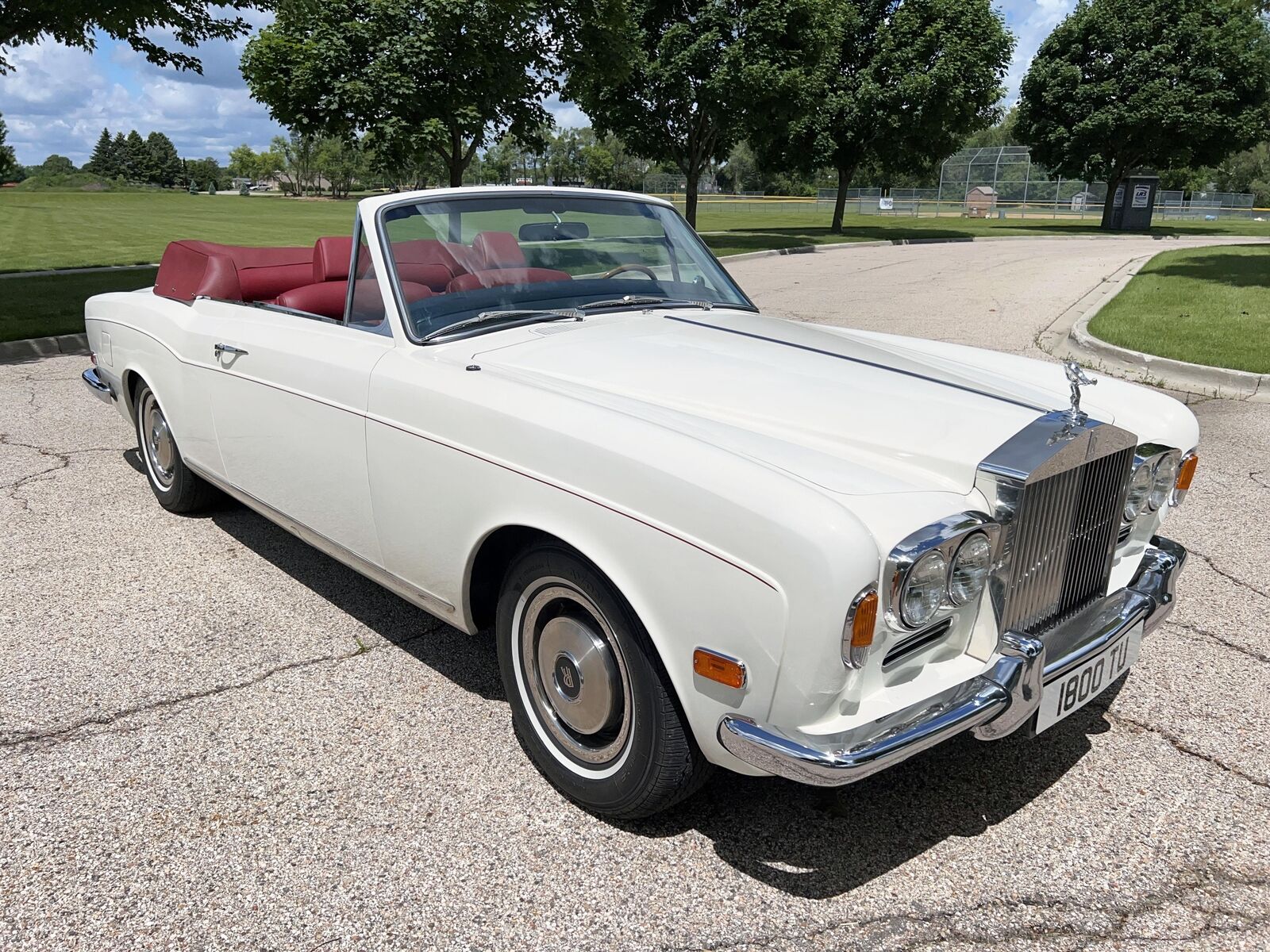 Rolls-Royce-Corniche-Cabriolet-1971-Ivory-Red-38785-24