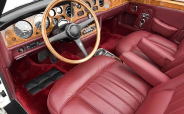 Rolls-Royce-Corniche-Cabriolet-1971-Ivory-Red-38785-26