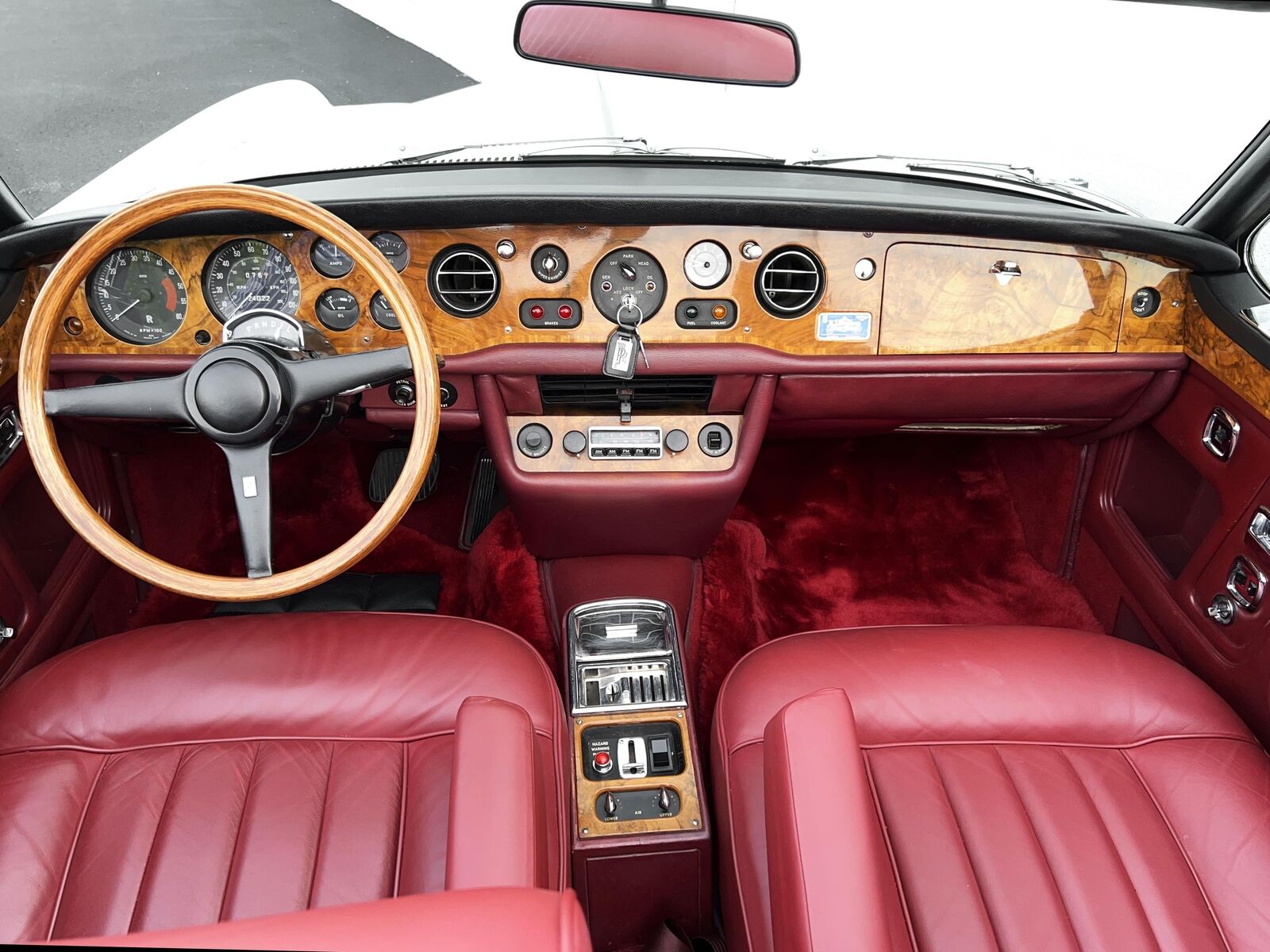 Rolls-Royce-Corniche-Cabriolet-1971-Ivory-Red-38785-36