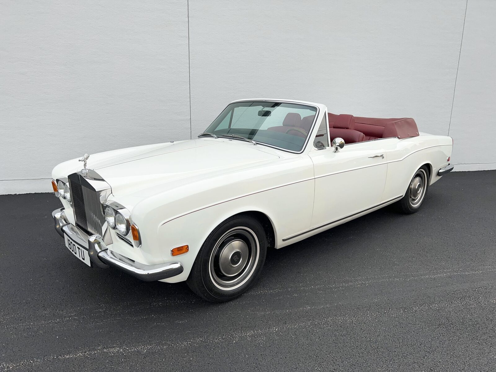 Rolls-Royce-Corniche-Cabriolet-1971-Ivory-Red-38785-37