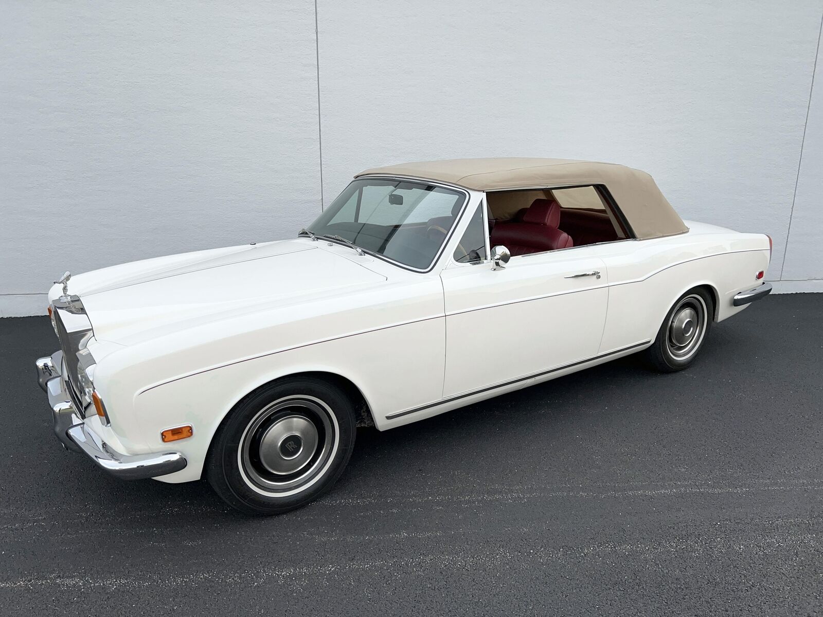 Rolls-Royce-Corniche-Cabriolet-1971-Ivory-Red-38785-38